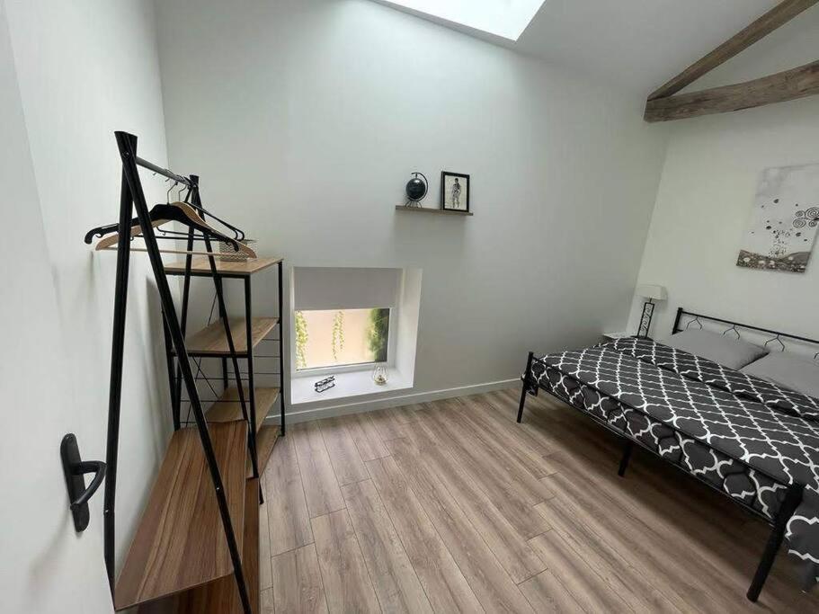 Gite De Charme - 3 Chambres, 5 Lits - De 4 A 7 Personnes 阿瓦同 外观 照片