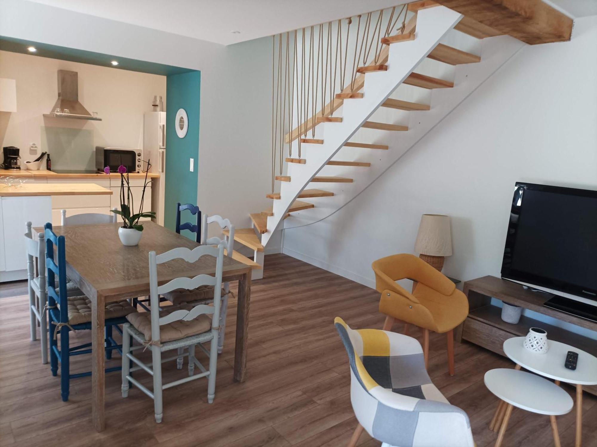 Gite De Charme - 3 Chambres, 5 Lits - De 4 A 7 Personnes 阿瓦同 外观 照片